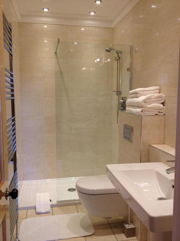Ascot House Hotel York Room photo