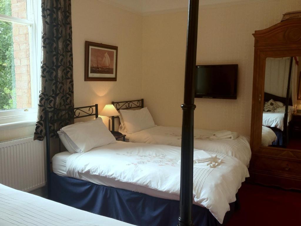 Ascot House Hotel York Room photo