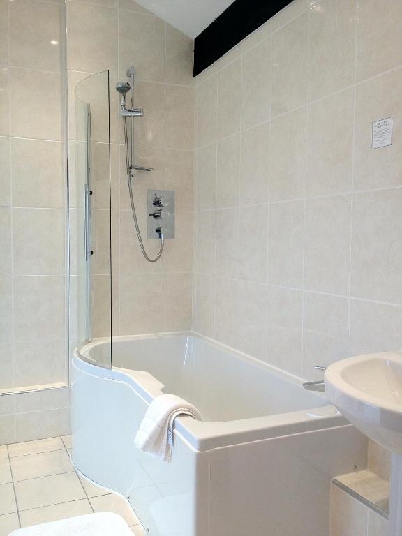Ascot House Hotel York Room photo