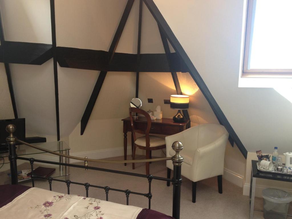 Ascot House Hotel York Room photo