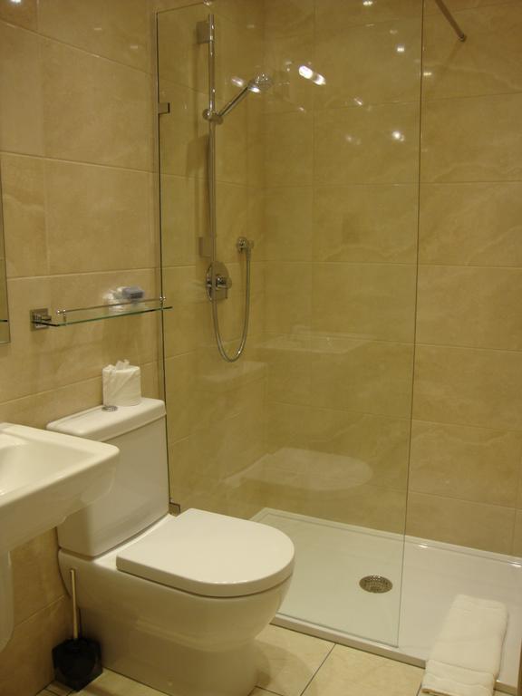 Ascot House Hotel York Room photo